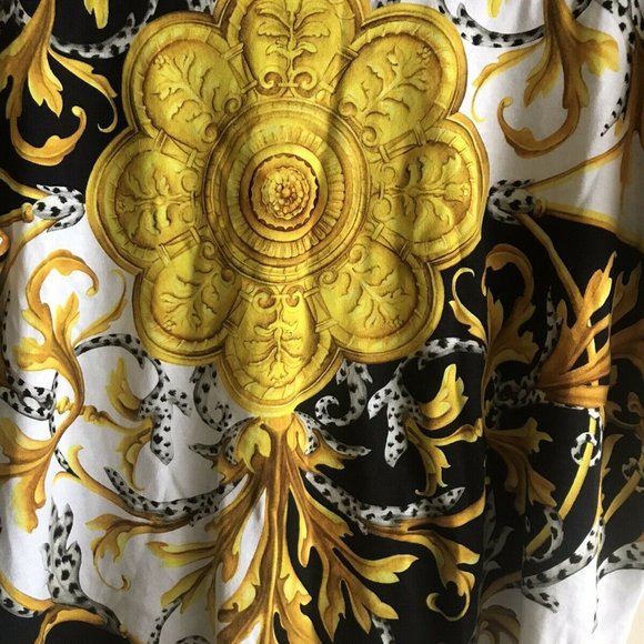 Sold Versace Baroque-Print T-shirt - Picture 7 of 11